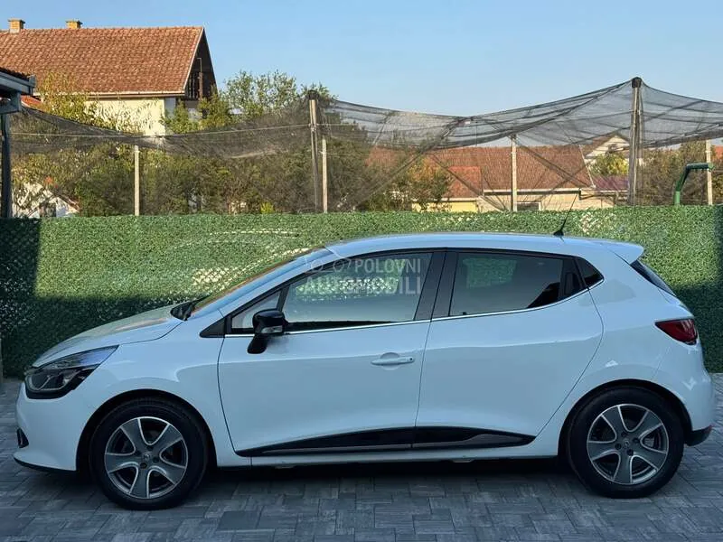 Renault Clio 2015 photo 2