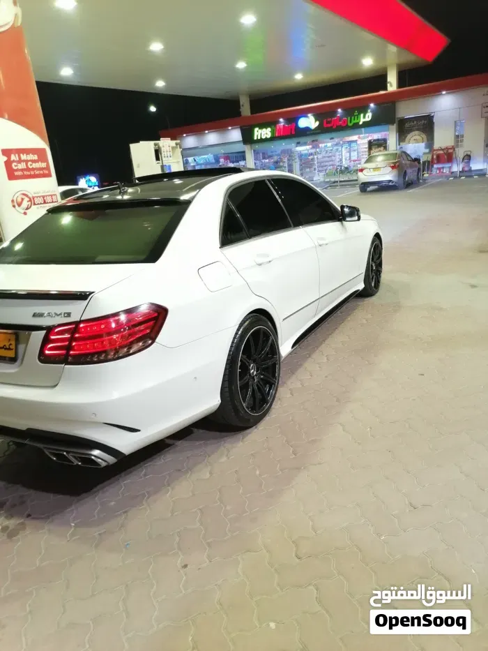 Mercedes-Benz E300 2010 photo 2