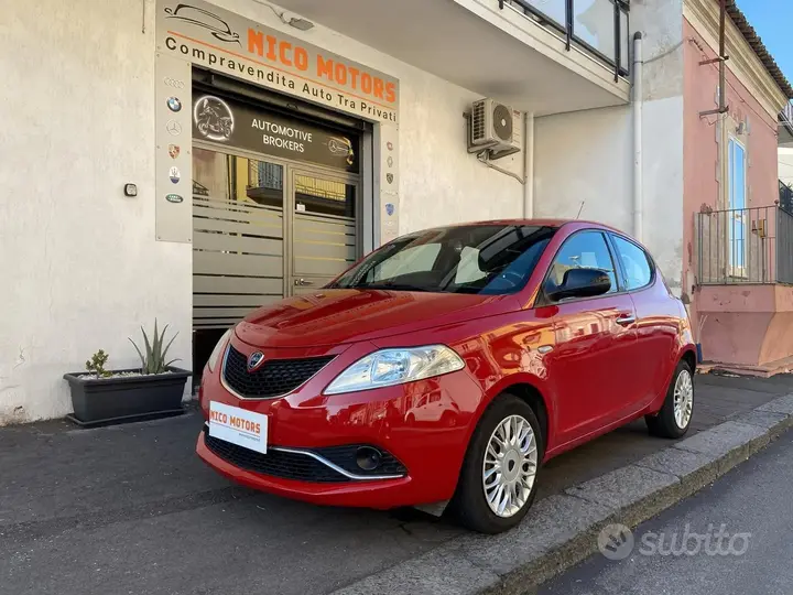 Lancia Ypsilon 2016 photo 2