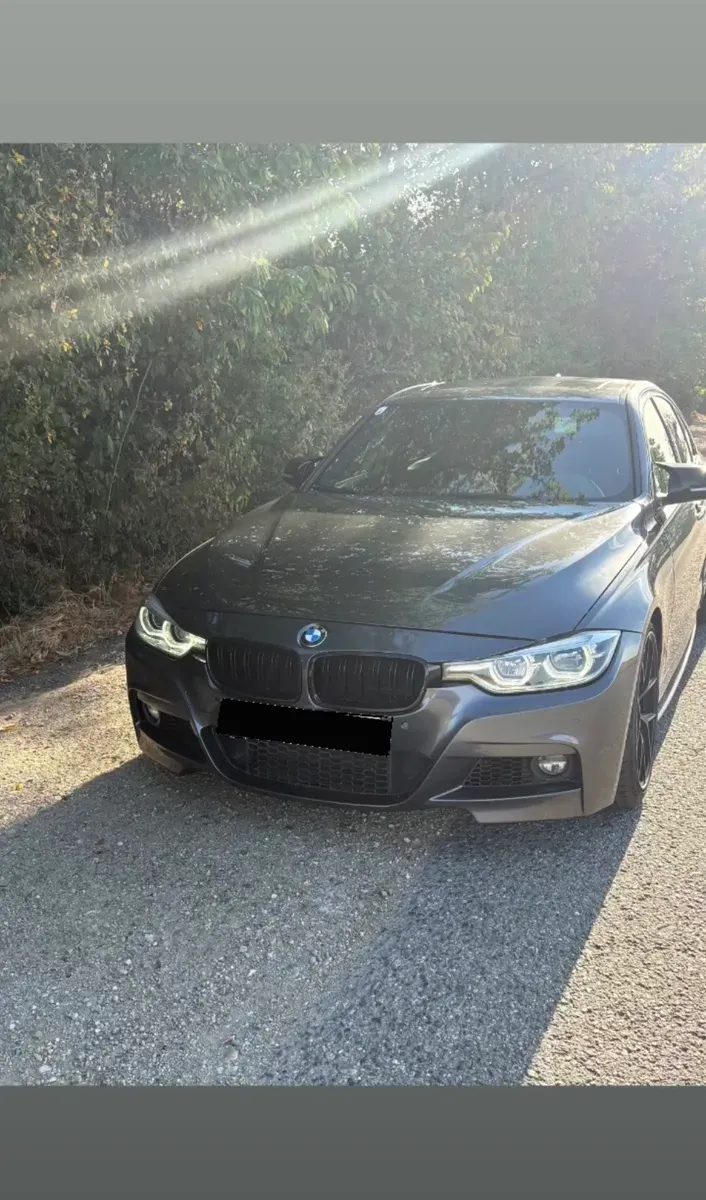 BMW 3 Series 2018 photo 3