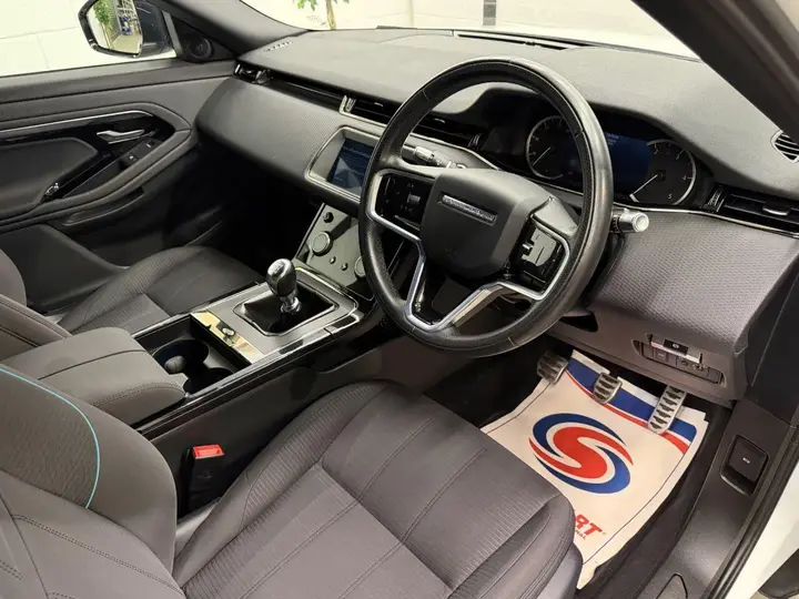 Land Rover Range Rover Evoque 2022 photo 2
