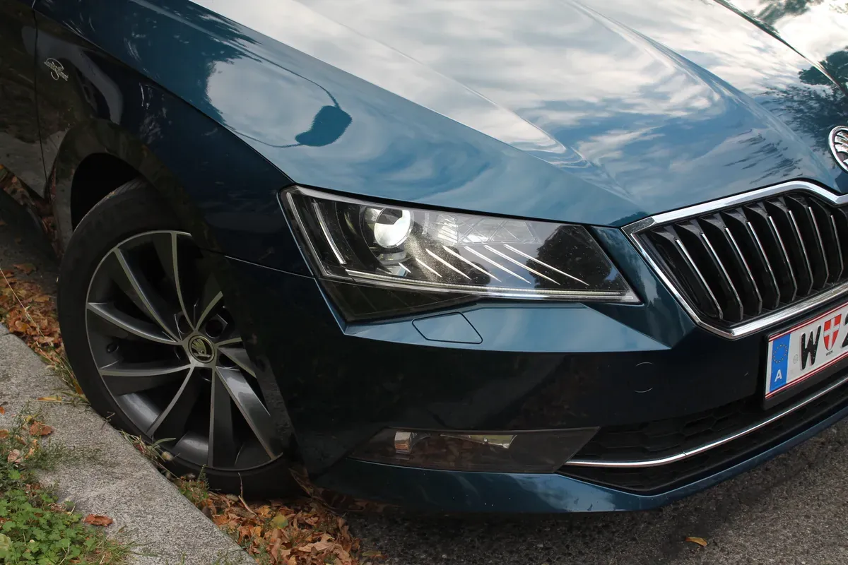 Skoda Superb 2018 photo 3