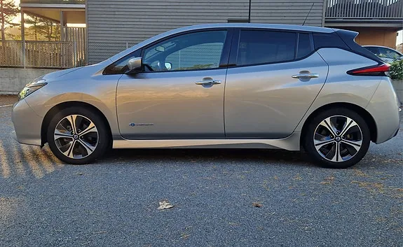 Nissan Leaf 2020 photo 2
