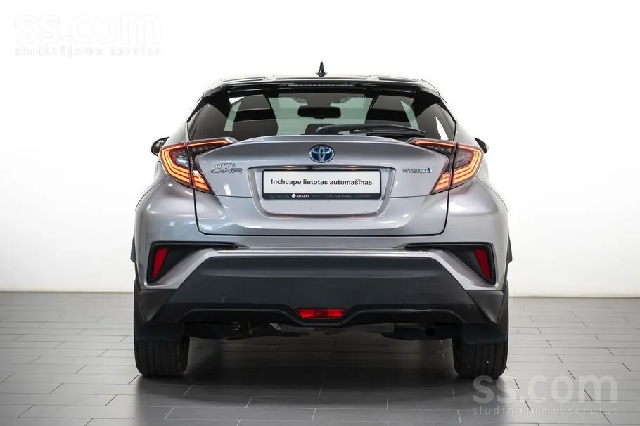 Toyota C-Hr 2017 photo 4