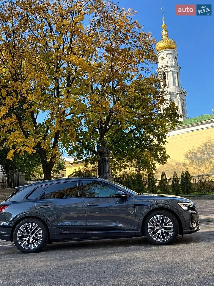 Audi Q8 E-Tron 2024 photo 5