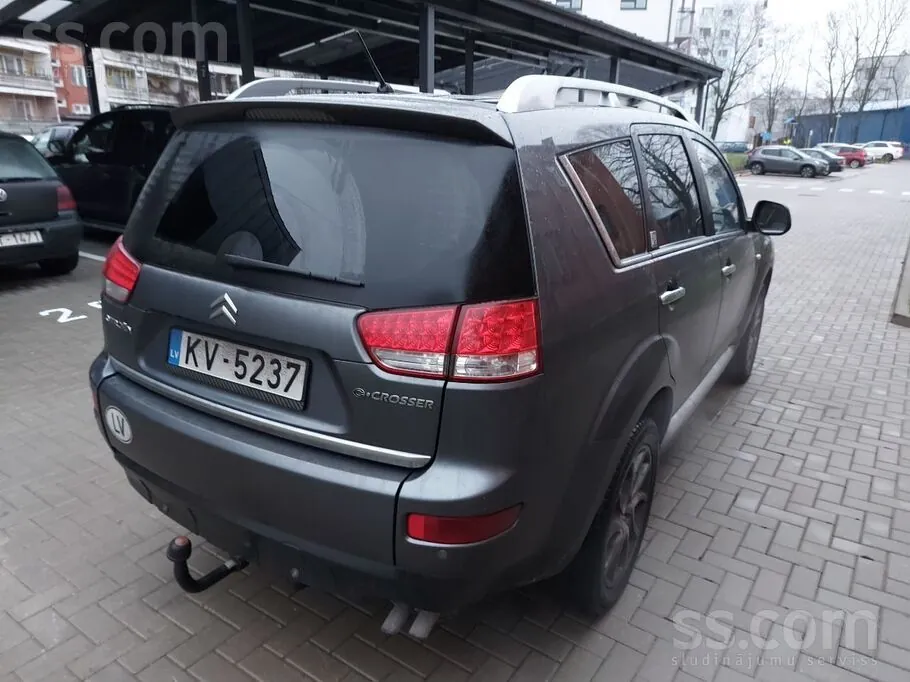 Citroen C-Crosser 2008 photo 4