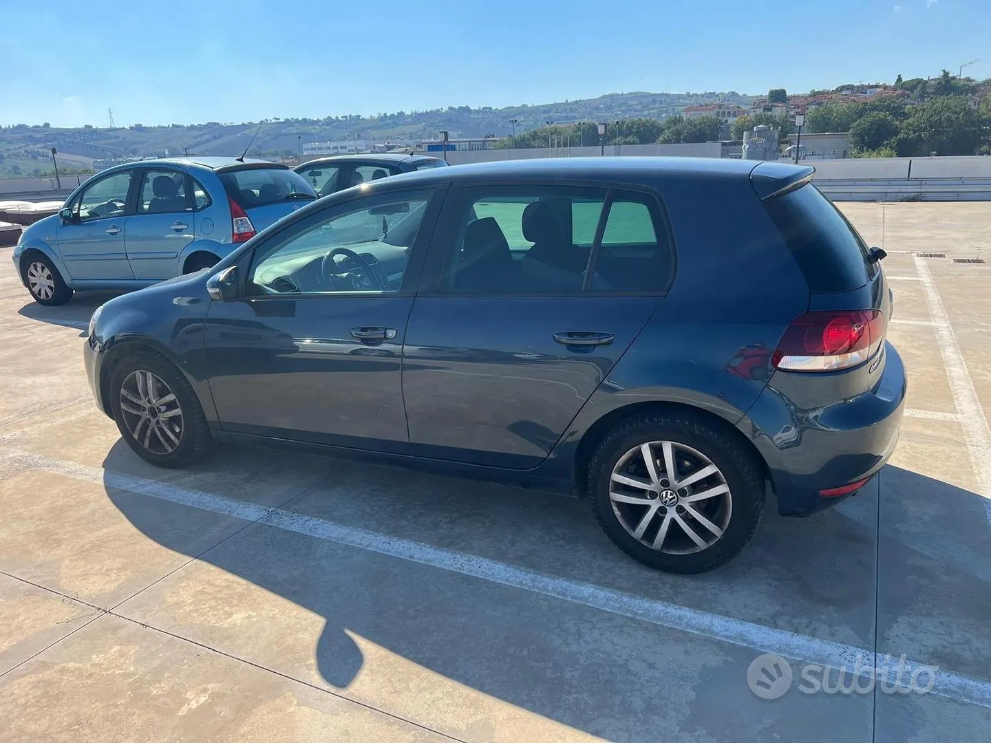 Volkswagen Golf 2009 photo 2