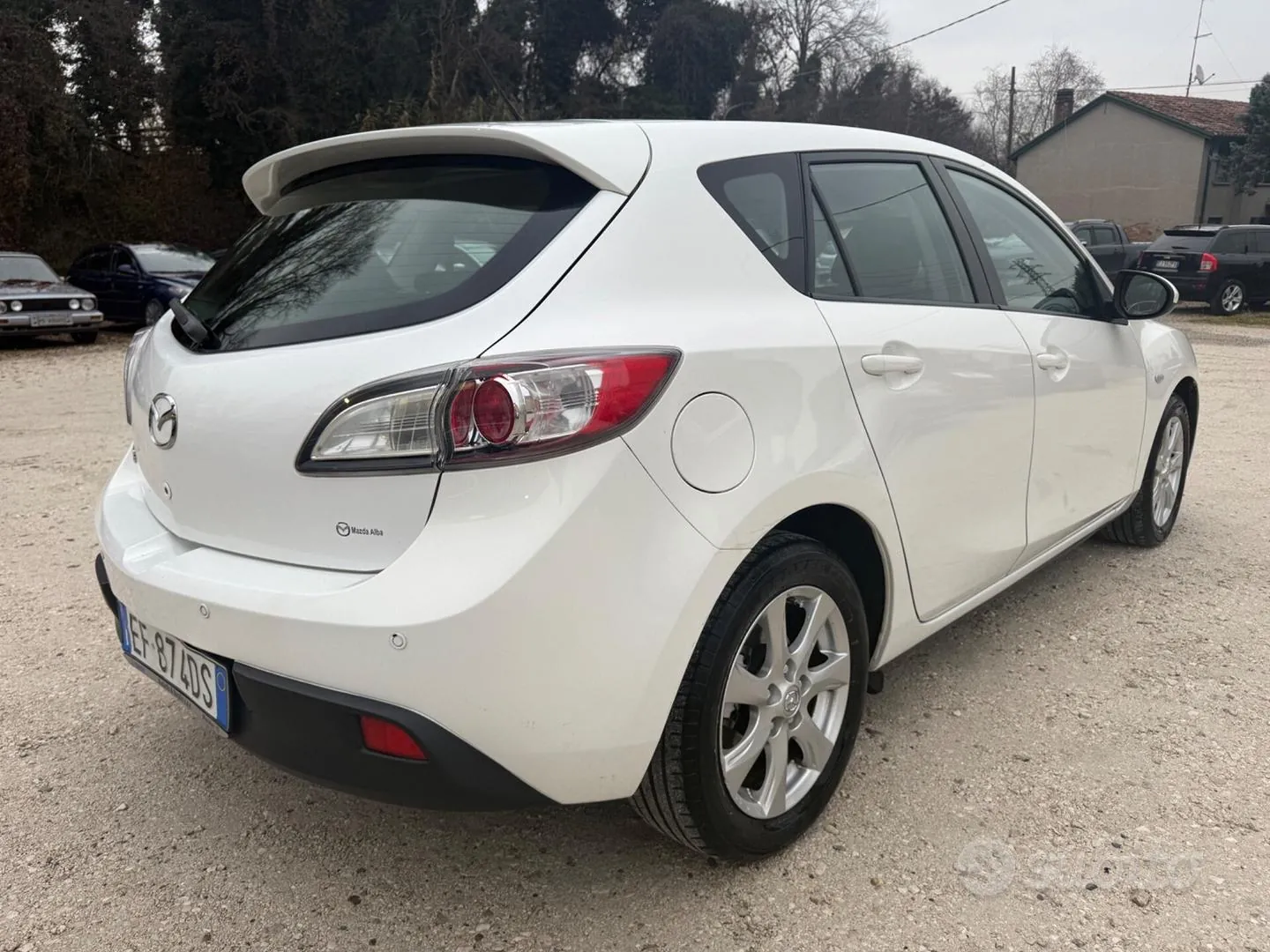 Mazda 3 2011 photo 3