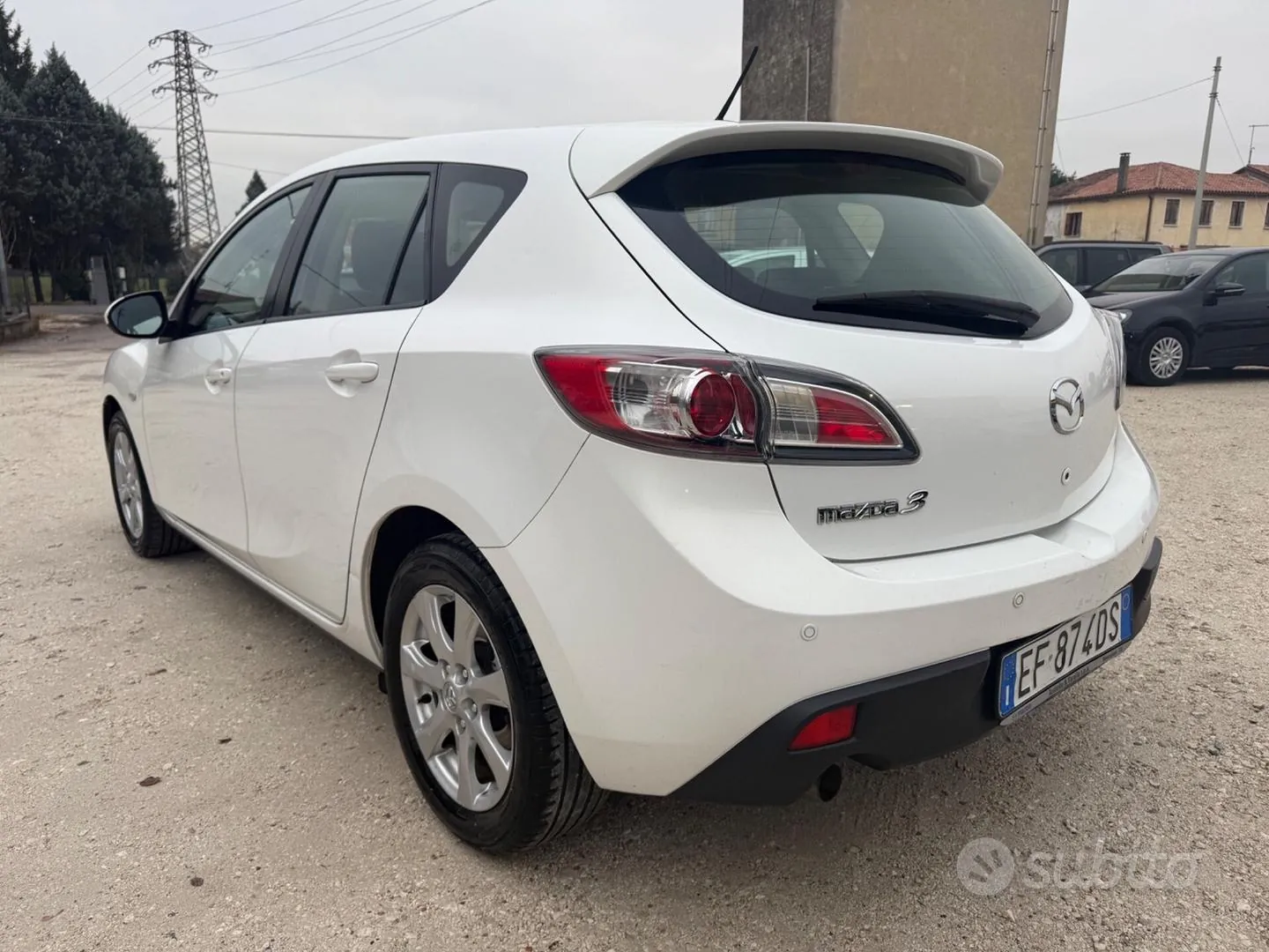 Mazda 3 2011 photo 4