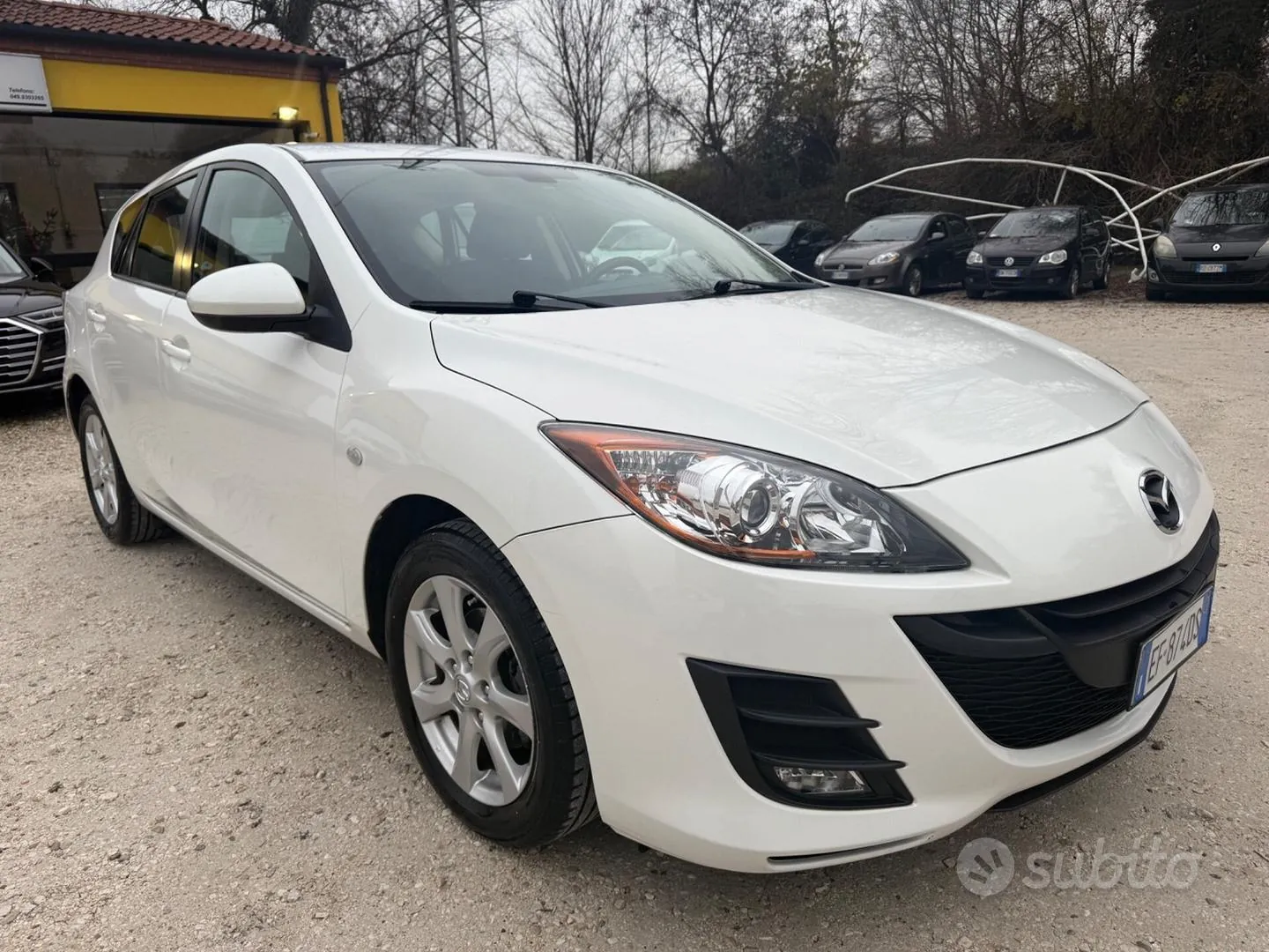 Mazda 3 2011 photo 2