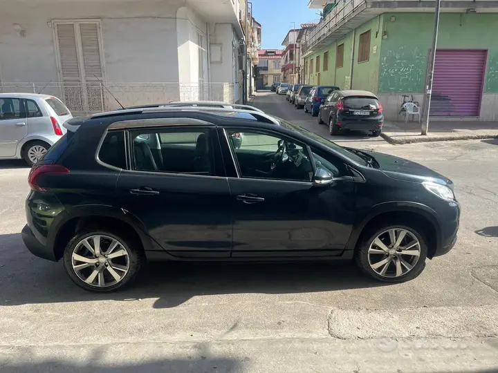 Peugeot 2008 2017 photo 2
