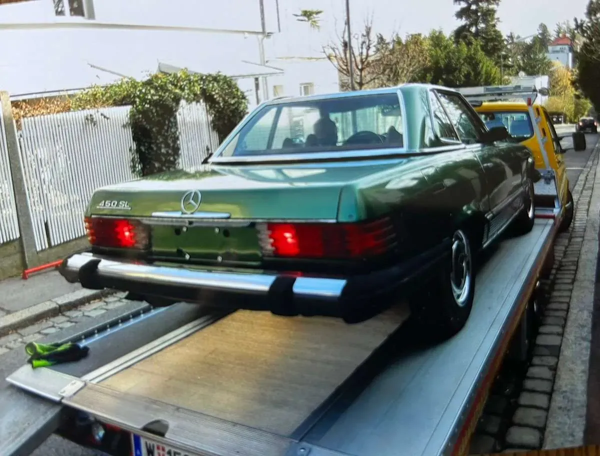 Mercedes-Benz Sl-Class 1974 photo 2