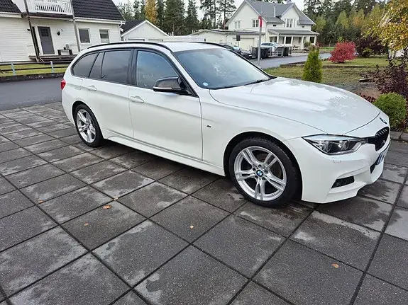 BMW 320I