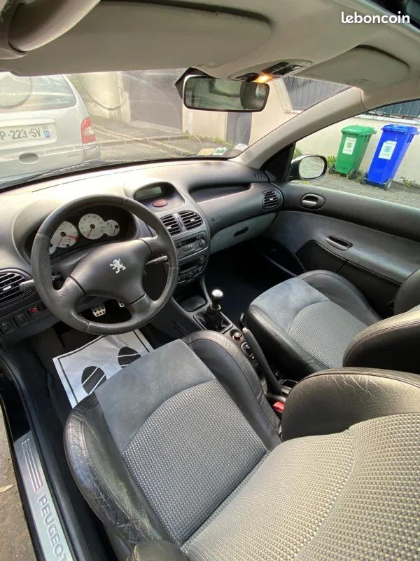 Peugeot 206 2002 photo 3