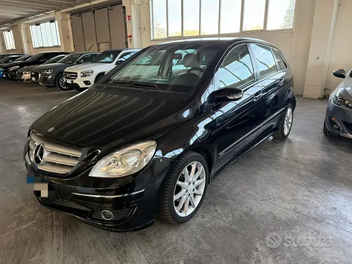 Mercedes-Benz B