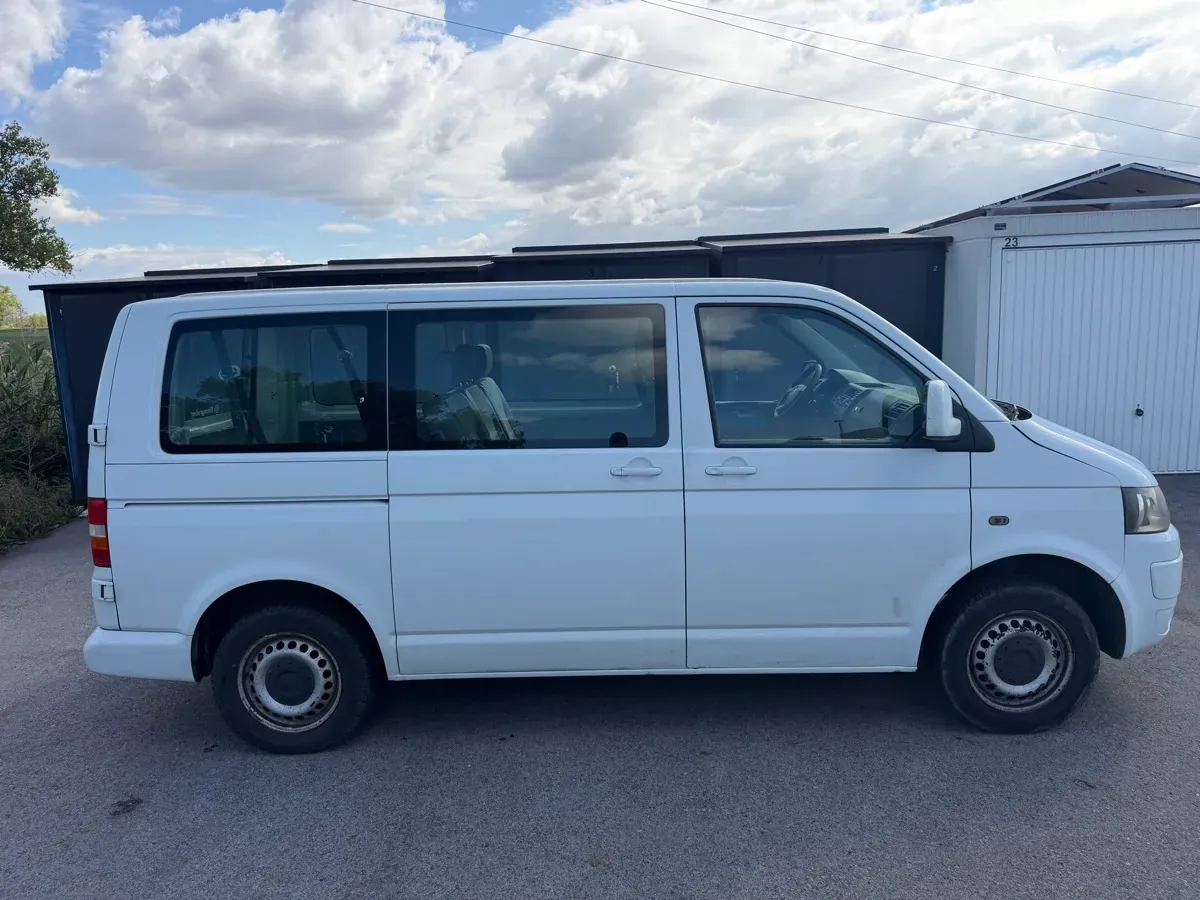 Volkswagen T5 2008 photo 3