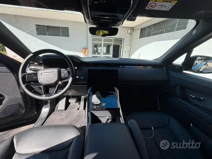Land Rover Range Rover Sport 2025 photo 5