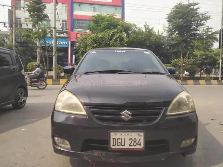 Suzuki Liana