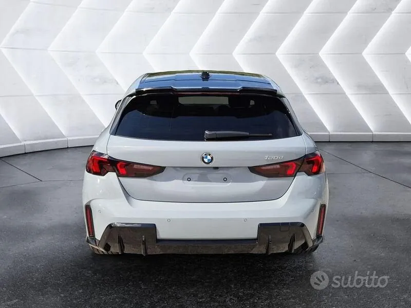 BMW 1 Series 2026 photo 3