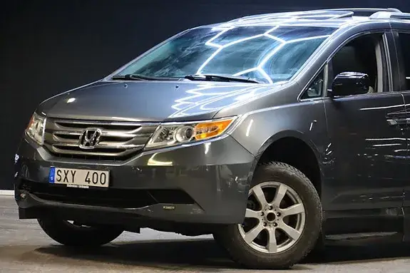 Honda Odyssey 2012 photo 4