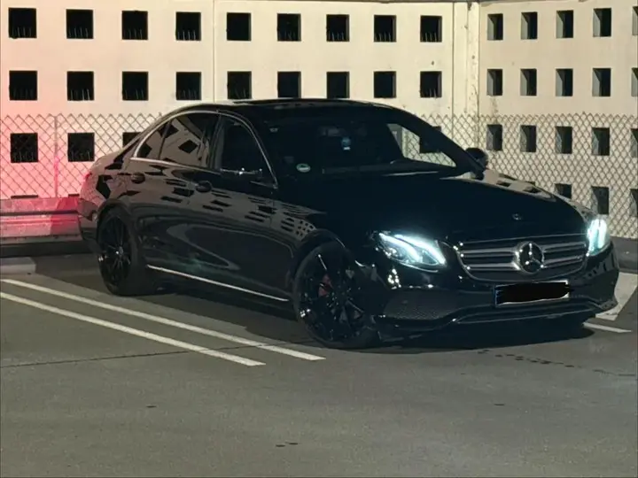 Mercedes-Benz E200D