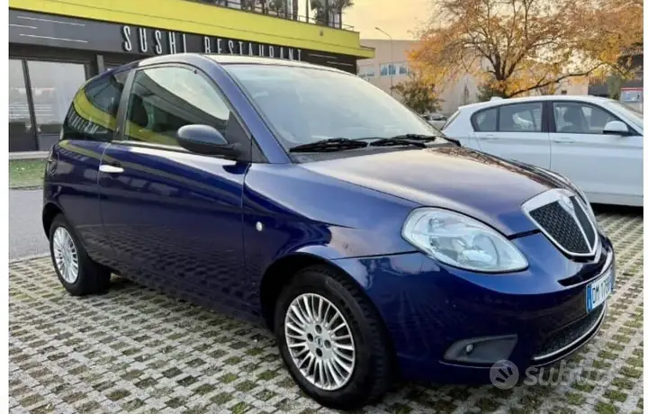 Lancia Ypsilon