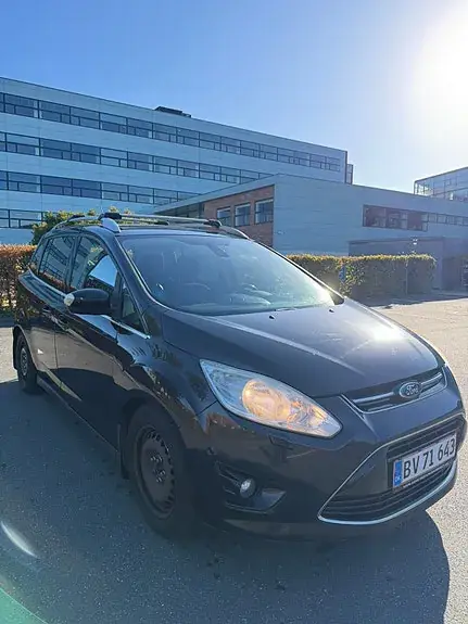 Ford Grand C-Max 2011 photo 2