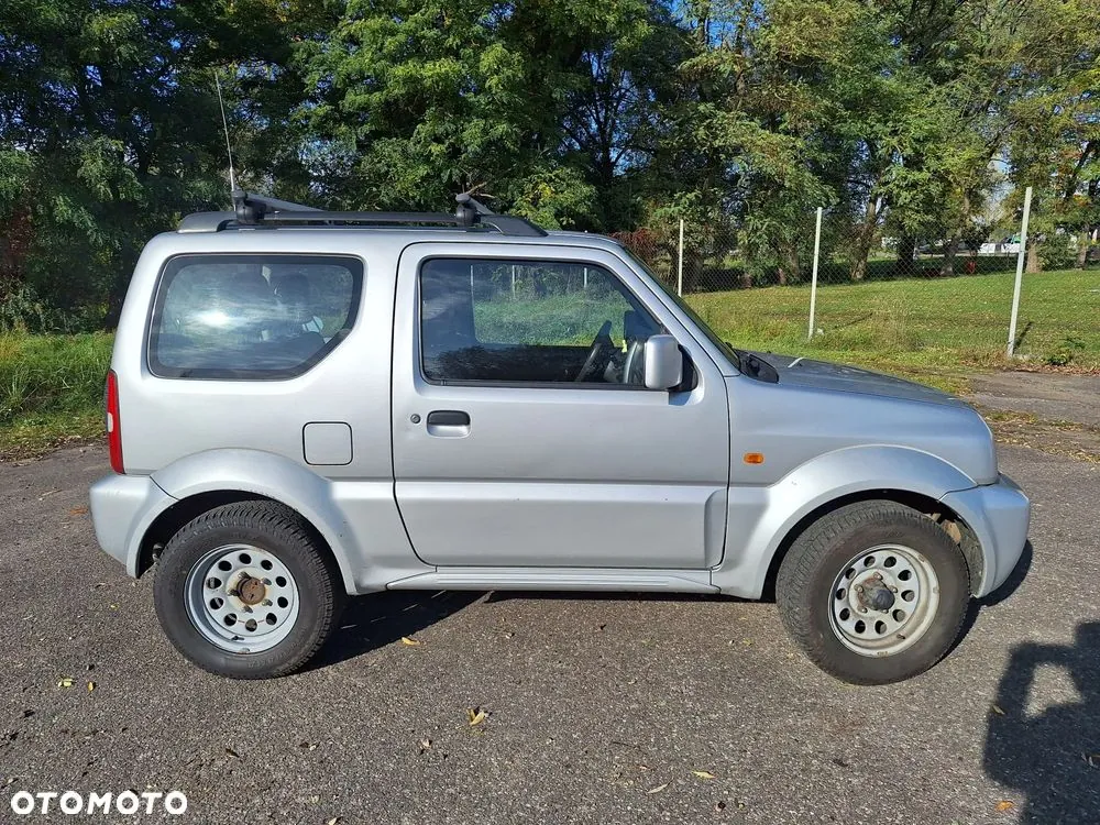 Suzuki Jimny 2010 photo 2