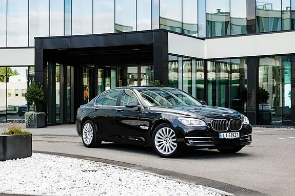 BMW 730D 2013 photo 2