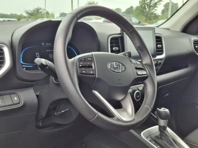 Hyundai Venue 2026 photo 2