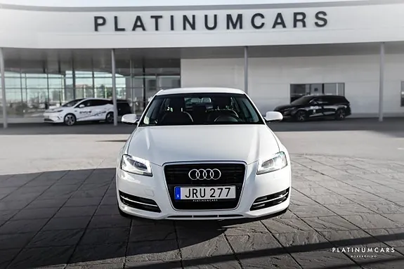 Audi A3 2011 photo 3