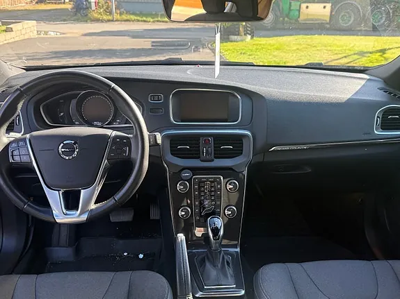 Volvo V40 Cross Country 2018 photo 3