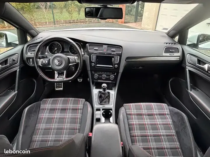 Volkswagen Golf 2013 photo 3