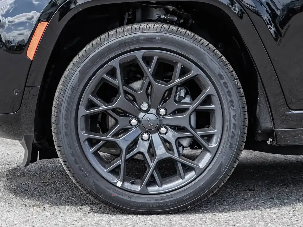 Jeep Grand Cherokee 2026 photo 4