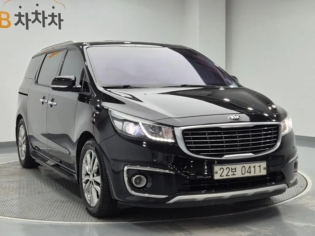 Kia Carnival 2017 photo 4