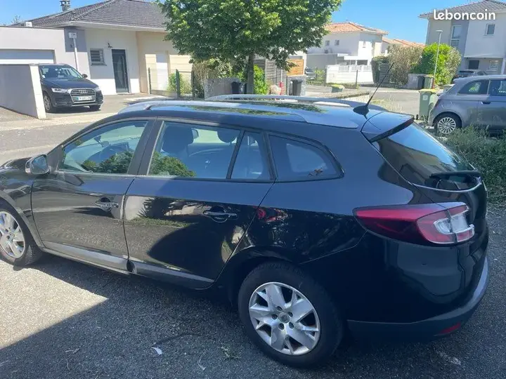 Renault Megane 2012 photo 2