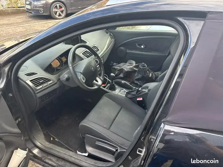Renault Megane 2012 photo 3