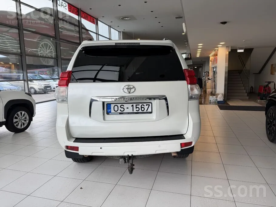 Toyota Land Cruiser 2013 photo 4