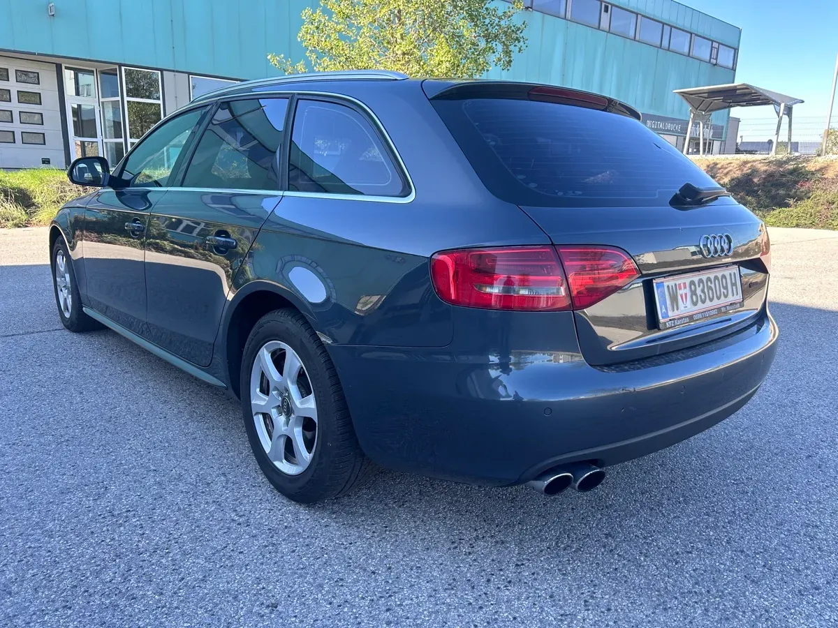 Audi A4 2009 photo 3