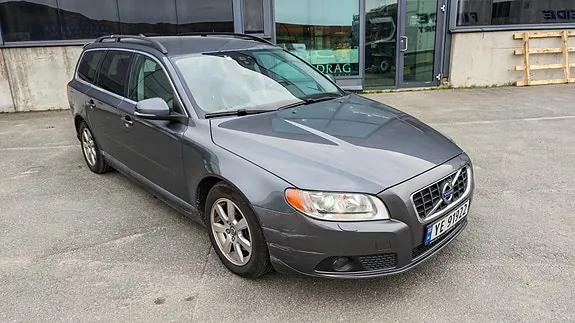 Volvo V70 2012 photo 2