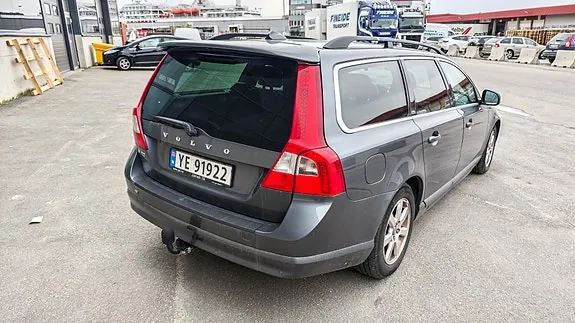 Volvo V70 2012 photo 4
