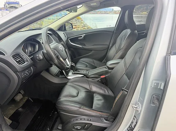 Volvo V40 Cross Country 2014 photo 5
