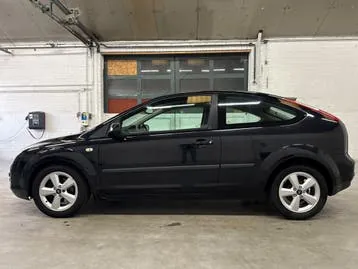 Ford Focus 2005 photo 2