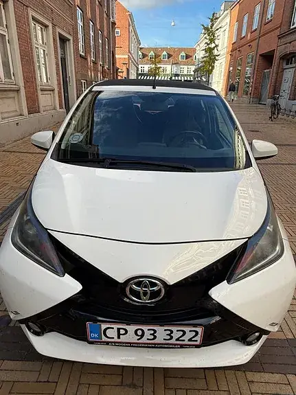 Toyota Aygo 2015 photo 2