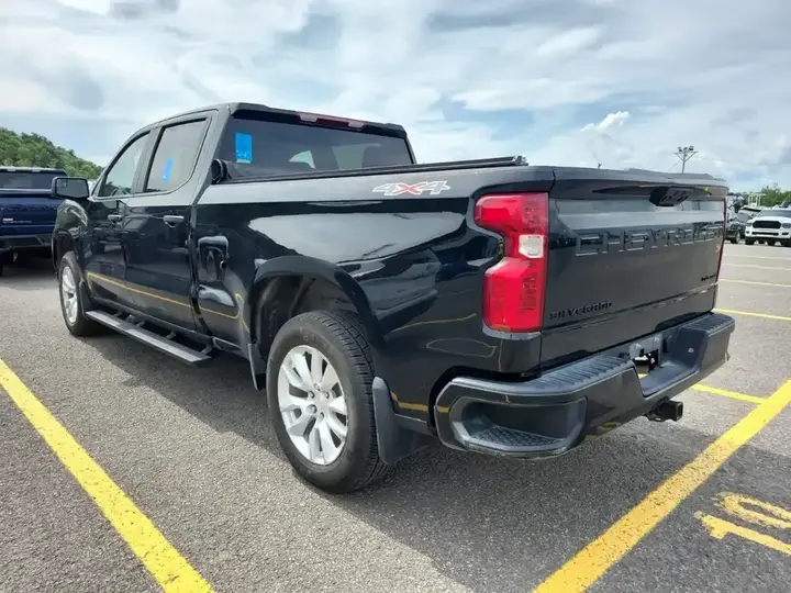 Chevrolet Silverado 1500 2024 photo 3