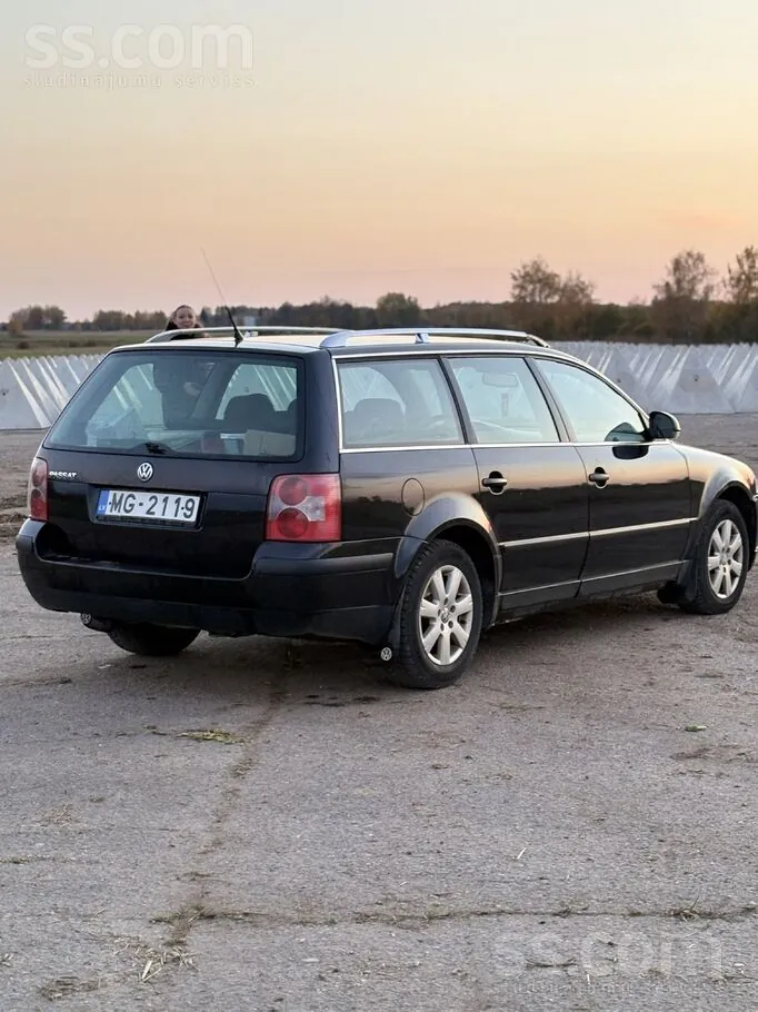 Volkswagen Passat 2004 photo 3