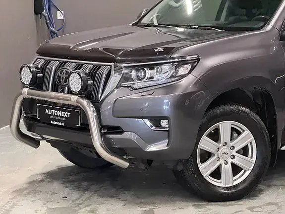 Toyota Land Cruiser 2020 photo 2
