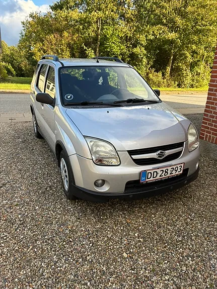 Suzuki Ignis 2009 photo 2