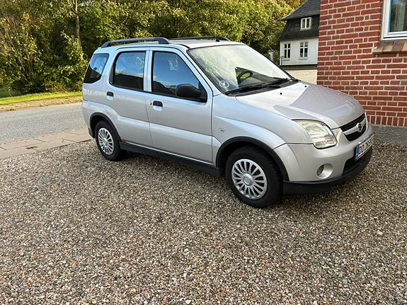 Suzuki Ignis 2009 photo 3