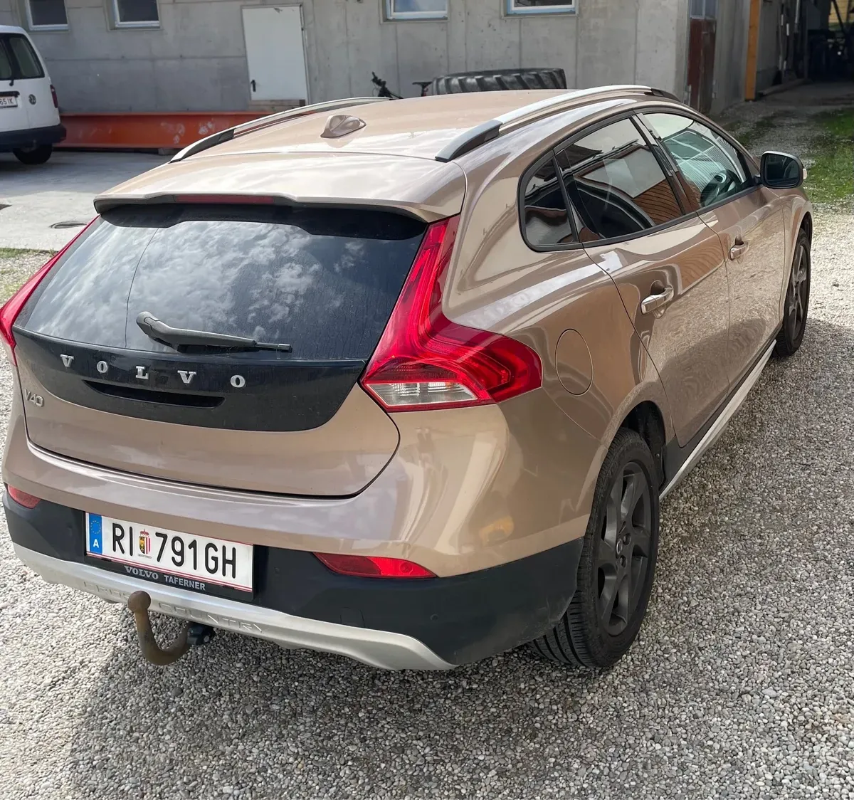 Volvo V40 2013 photo 2